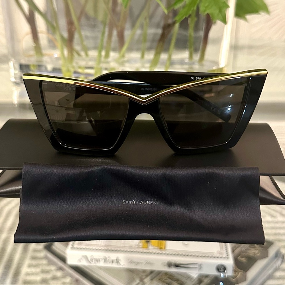 ❌❌SOLD❌❌NEW! Saint Laurent Cat-Eye Sunglasses 54mm W Gold Accent